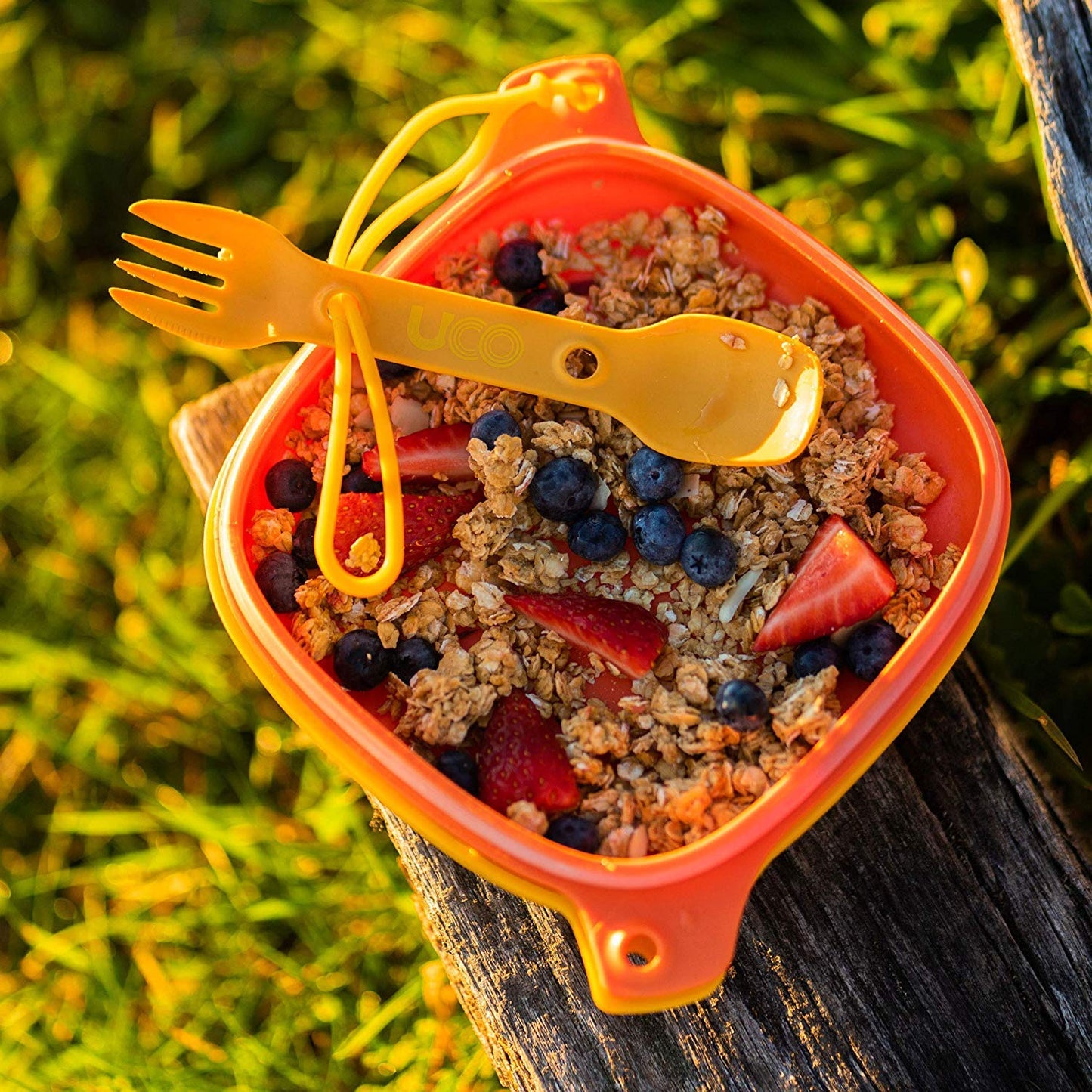 UCO 4-Piece Camping Mess Kit with Bowl, Plate and 3-in-1 Spork Utensil Set